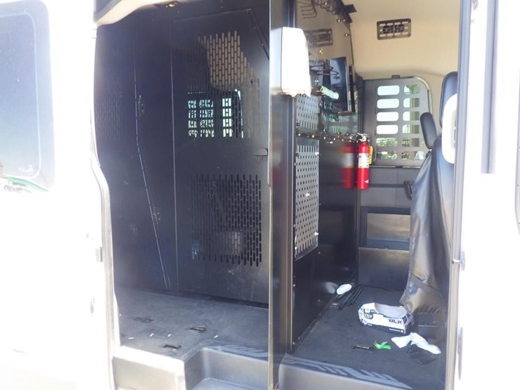 2020-ford-transit-image-7