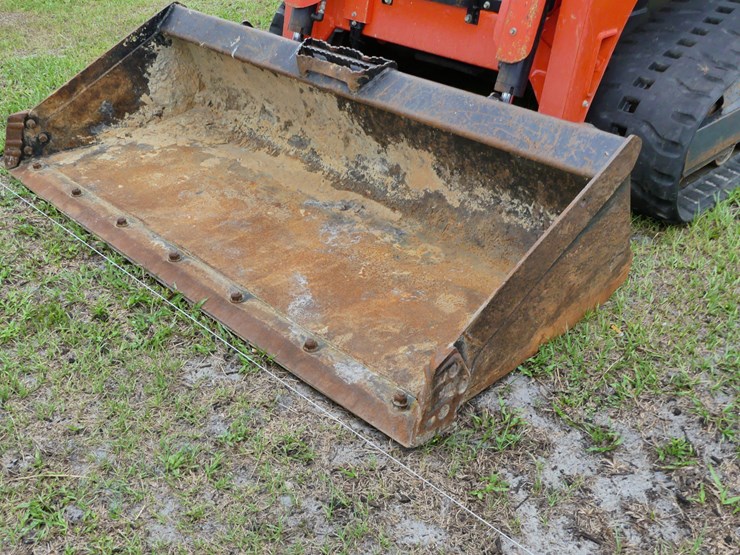 2024-kubota-svl97-2-image-2