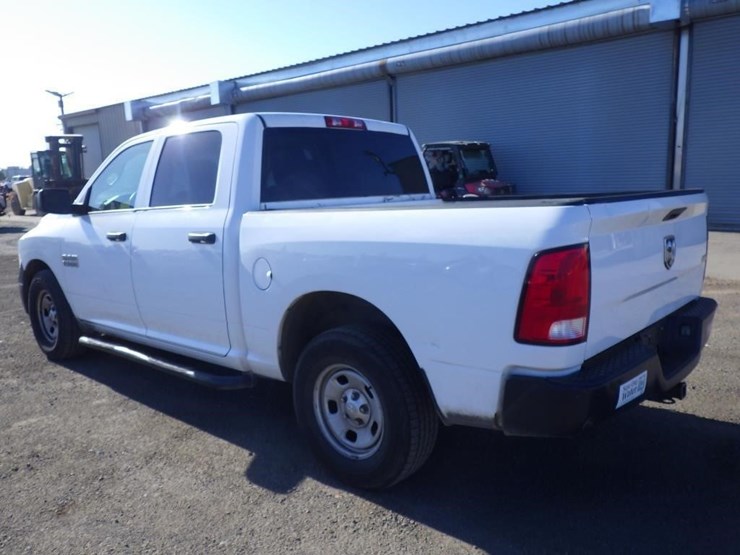 2016-dodge-1500-image-4