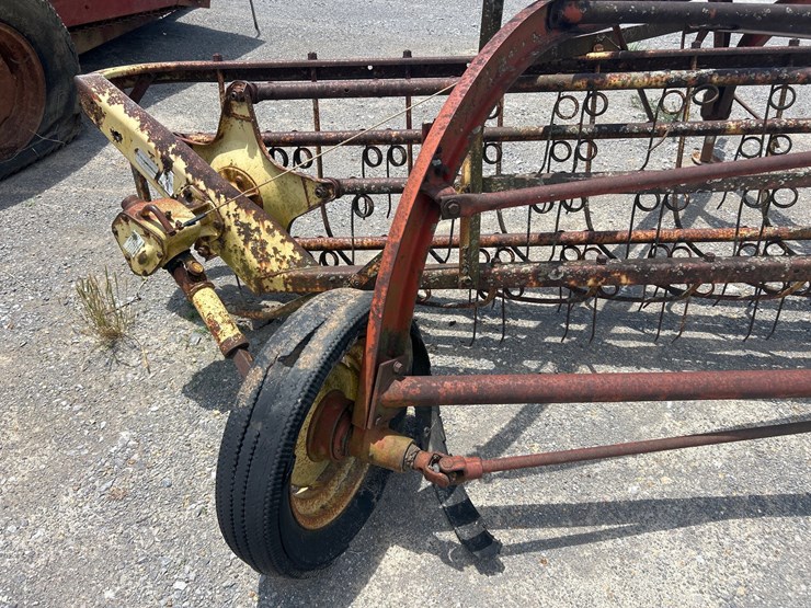 new-holland-256-image-5