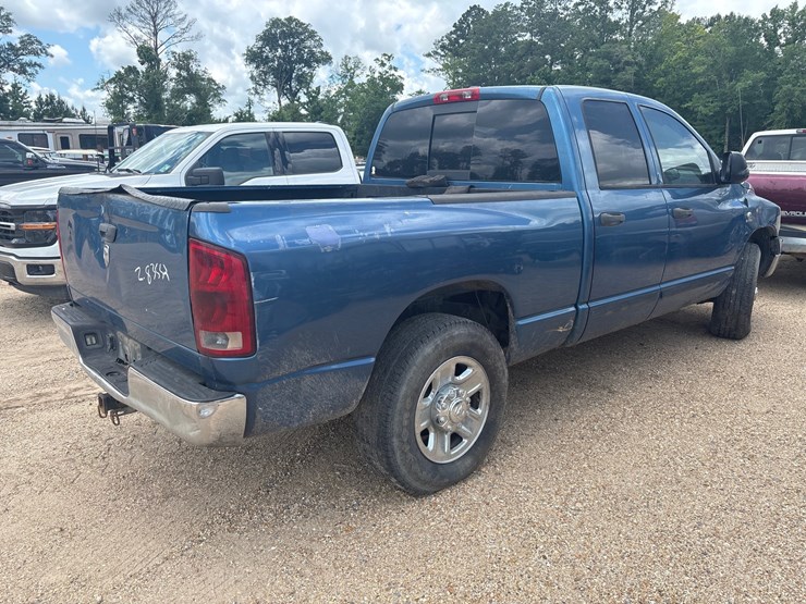 2006-dodge-2500-image-3