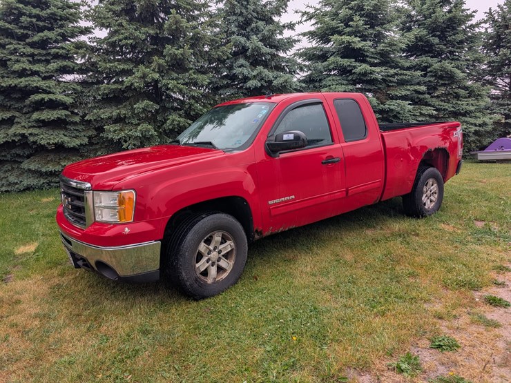 2010-gmc-sierra-1500-image-1