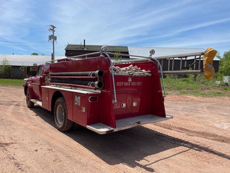 #330-•-1958-chevy-80-(howe)-fire-truck-(no-brakes)-(has-mi.-title)-(wakefield,-mi)-image-7