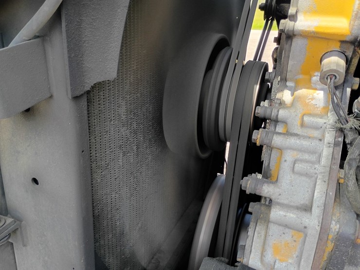 1998-peterbilt-379-image-25