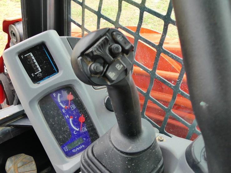 2024-kubota-svl97-2-image-13