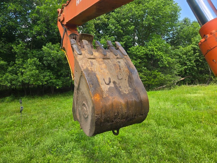 hitachi-ex160-lc-image-101