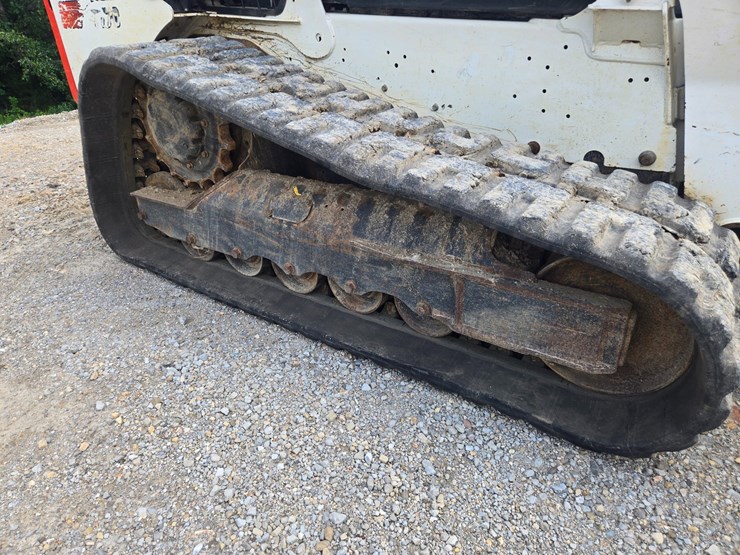 2020-bobcat-t770-image-56