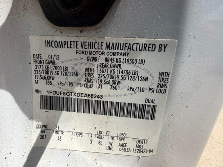 2013-ford-f550-image-39
