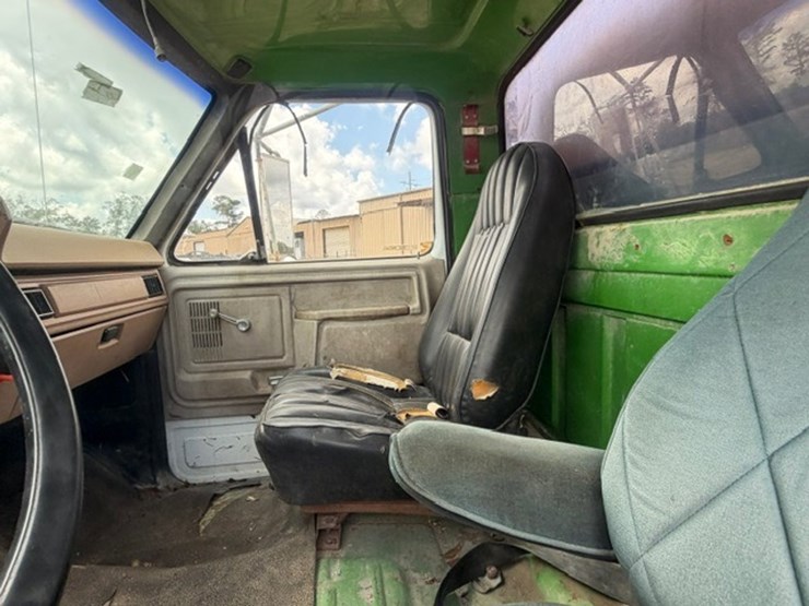 1984-ford-f600-image-41
