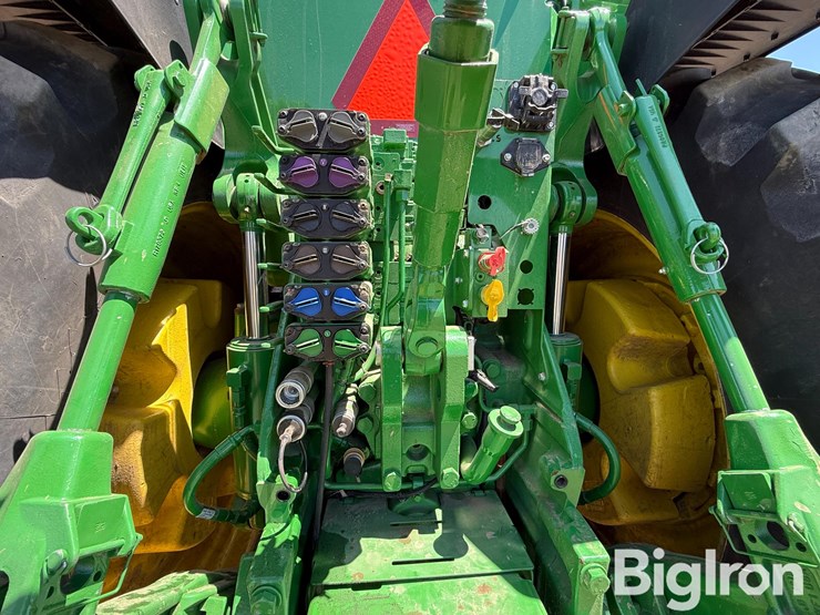 2021-john-deere-8r-410-image-9
