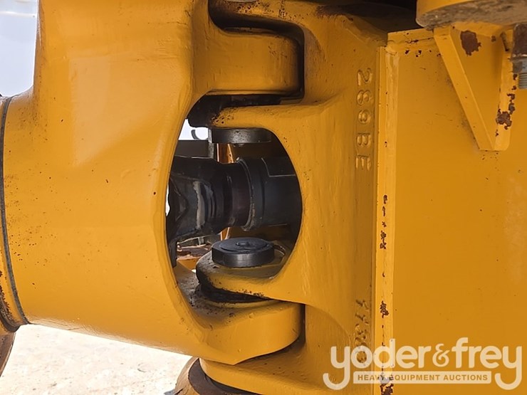 2022-volvo-a25g-image-25