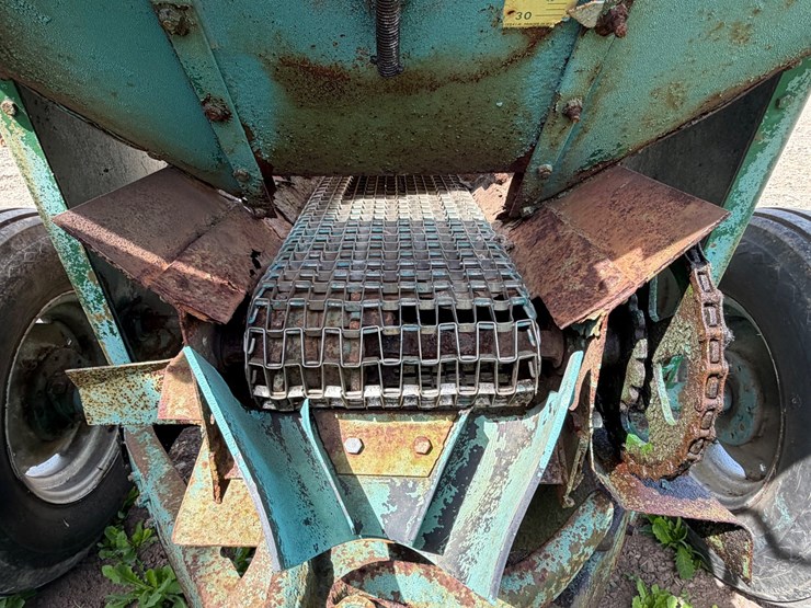 john-deere-301-image-6