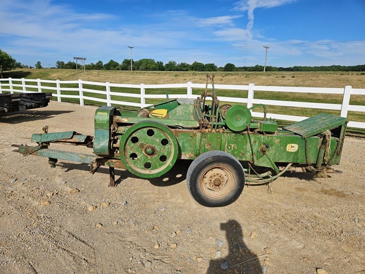 john-deere-24t-image-2