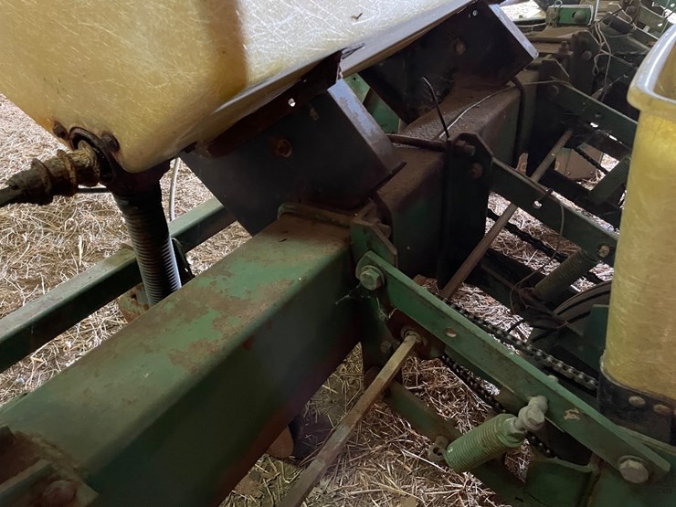 john-deere-7000-image-22