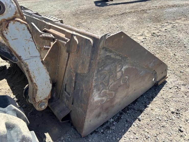 2005-bobcat-t180-image-12