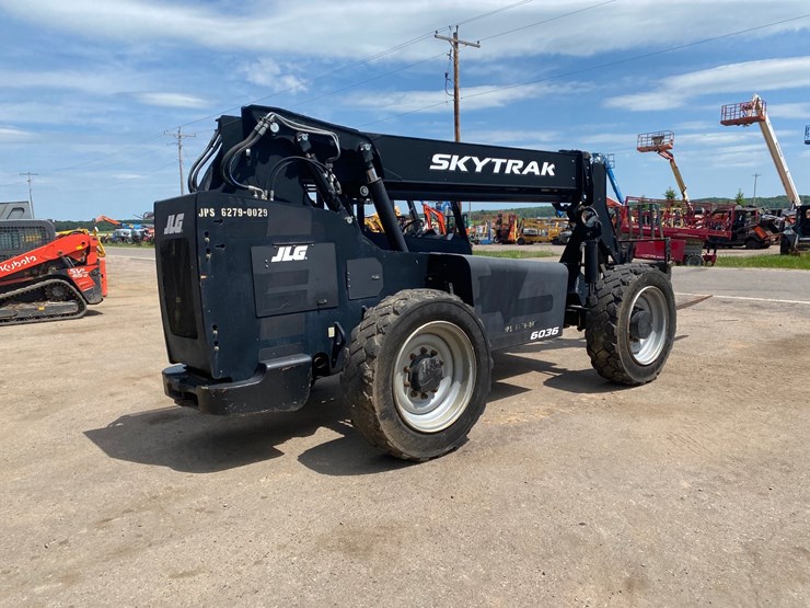 2019-sky-trak-6036-image-8