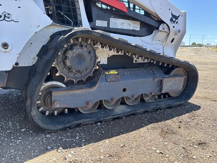 2019-bobcat-t595-image-15