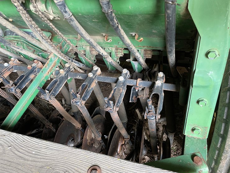 john-deere-8300-image-5