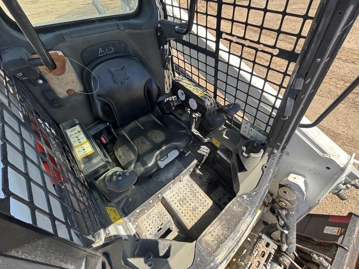 2021-bobcat-s590-image-22