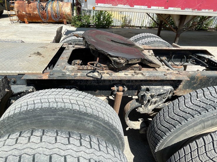 2004-kenworth-t800-image-26