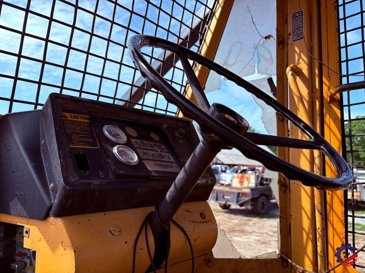 1993-deere-548e-image-33