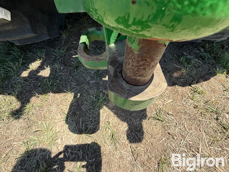 2021-john-deere-8r-410-image-15