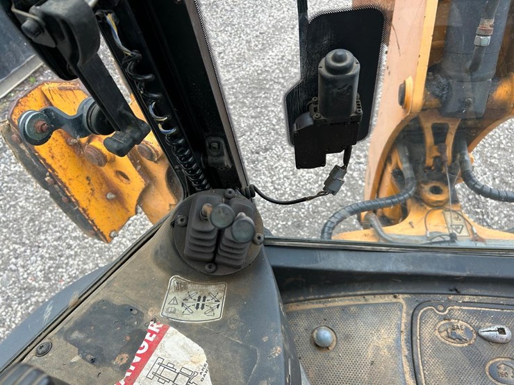 jcb-3cx14-image-29