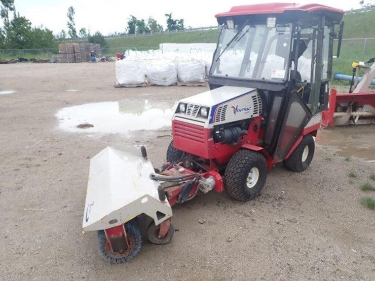 2014-ventrac-4200-image-1