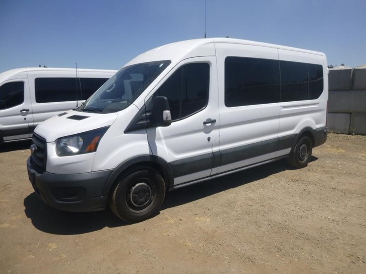 2020-ford-transit-image-2