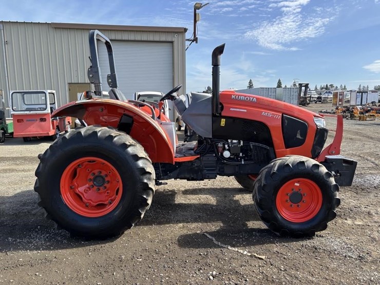 2018-kubota-m5-111d-image-7