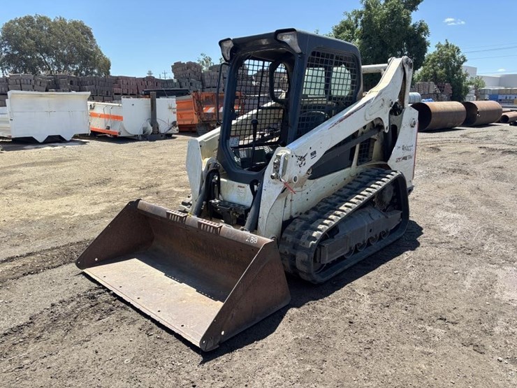 2016-bobcat-t590-image-1