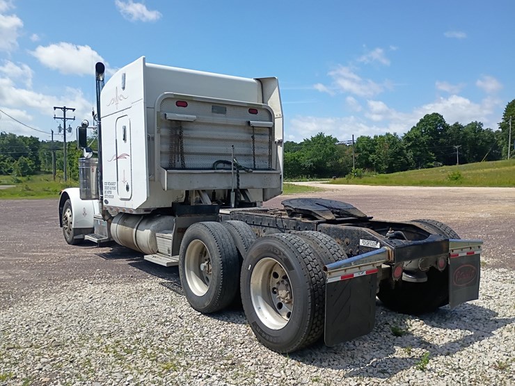 1998-peterbilt-379-image-7