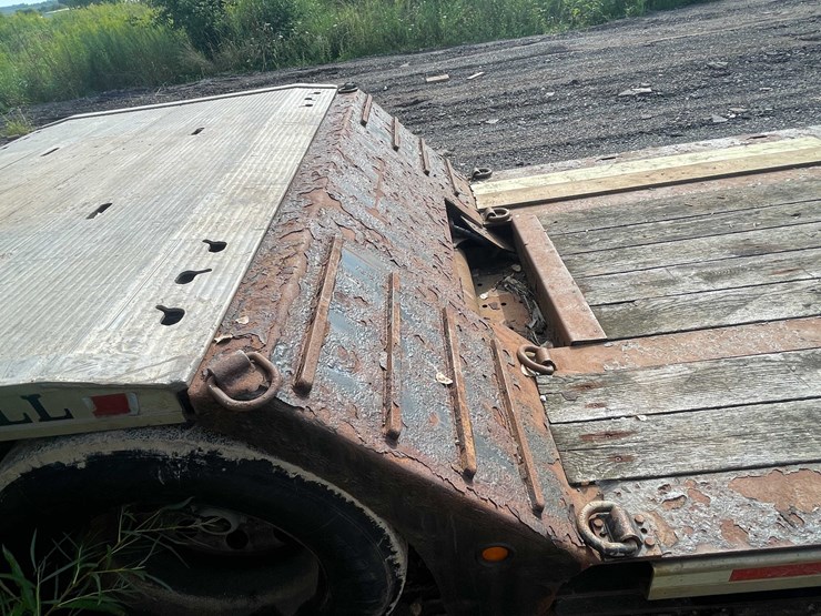 #426-•-1999-landoll-semi-trailer-(has-wi-title)-(denmark,-wi)-image-30