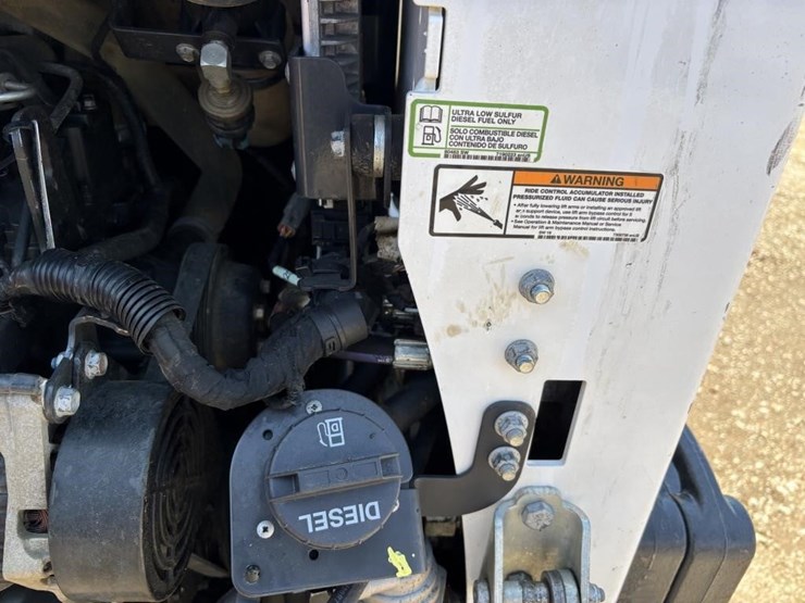 2019-bobcat-t595-image-36