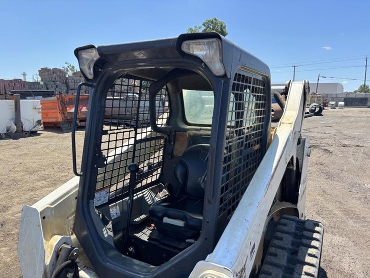 2016-bobcat-t590-image-20