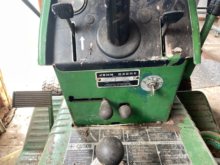 john-deere-110-image-17