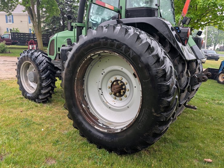 2005-fendt-818-image-17