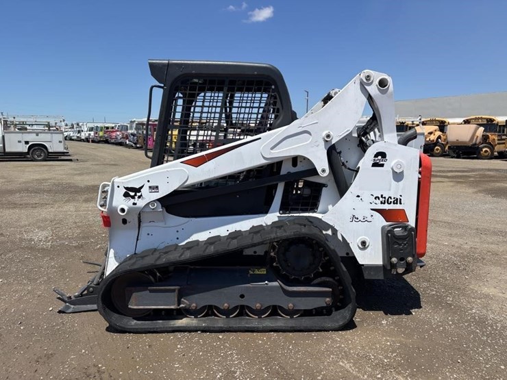 2019-bobcat-t595-image-5