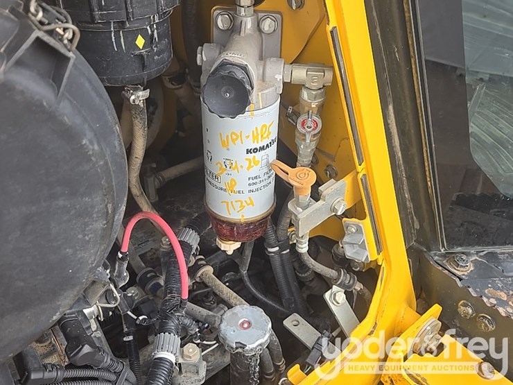 2022-komatsu-d61px-24-image-40