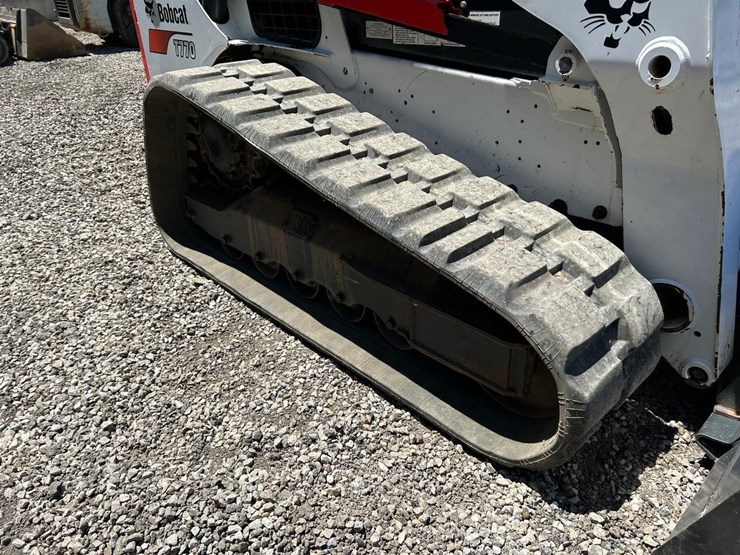2022-bobcat-t770-image-12