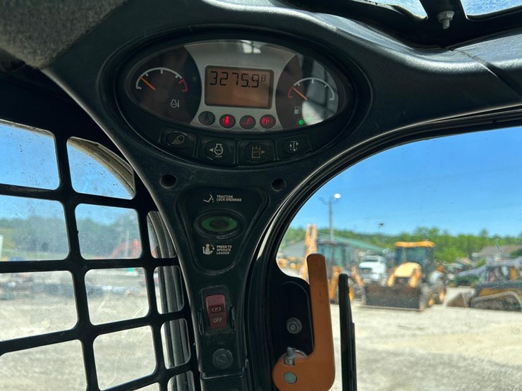2021-bobcat-t770-image-25
