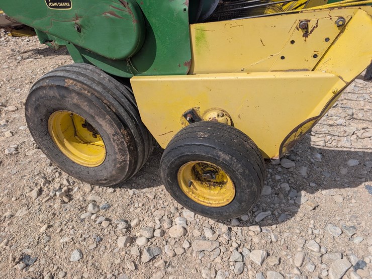 john-deere-327-image-6
