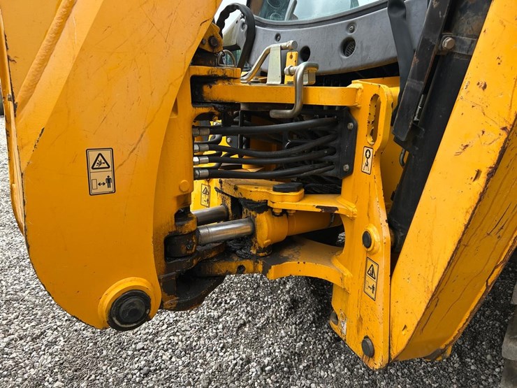 jcb-4cx-image-14