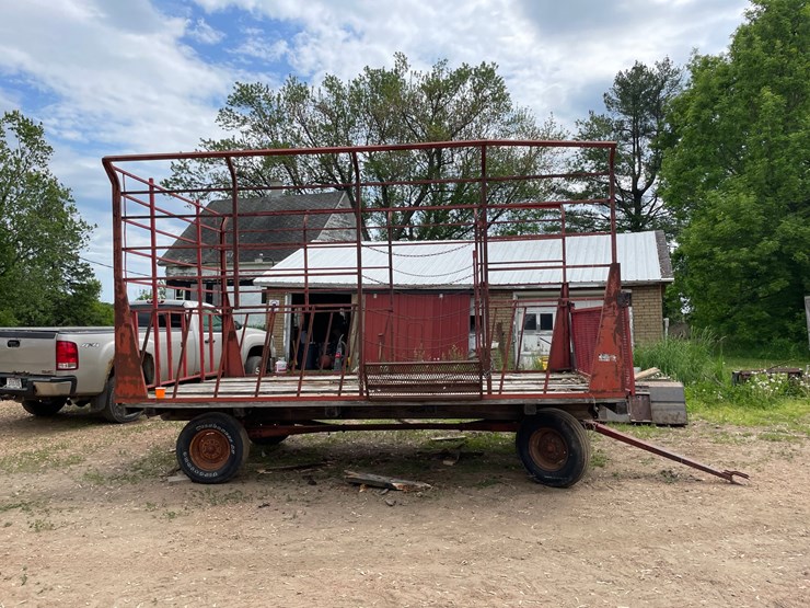 #228-•-h+s-hay-wagon-(ringle,-wi)-image-2