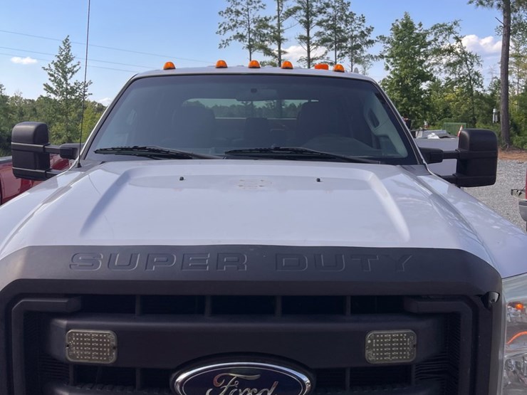 2015-ford-f550-image-14