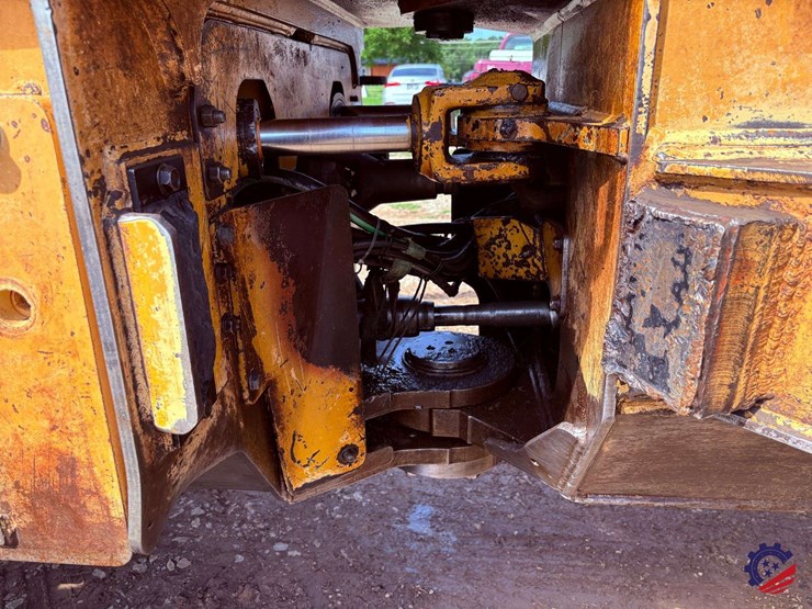 1993-deere-548e-image-24