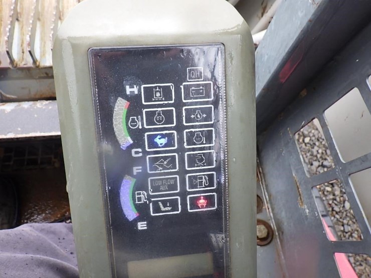 takeuchi-tl230-image-29