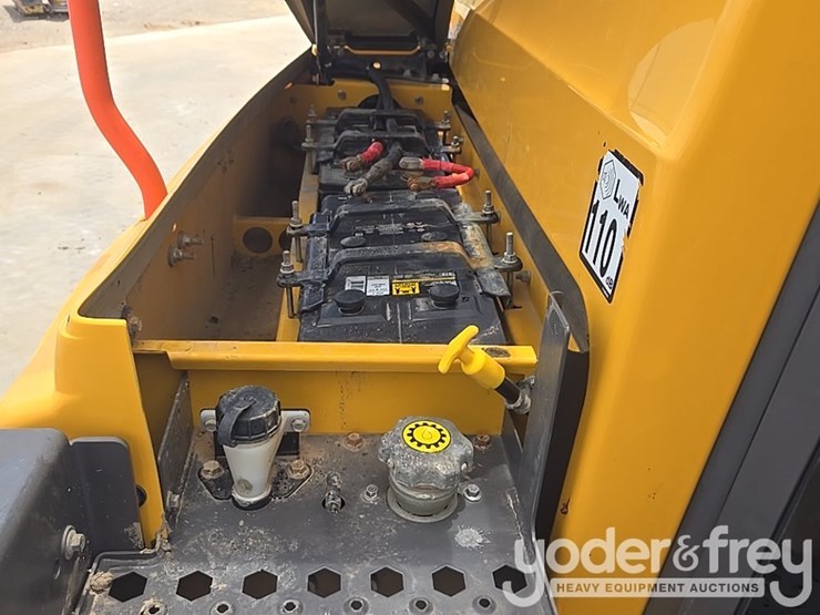 2022-volvo-a25g-image-48