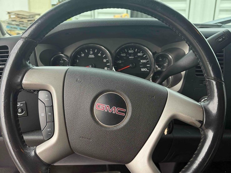 2009-gmc-sierra-1500-image-15