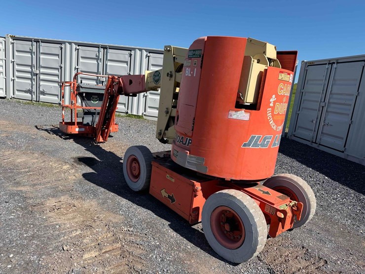 2000-jlg-e300ajp-image-12